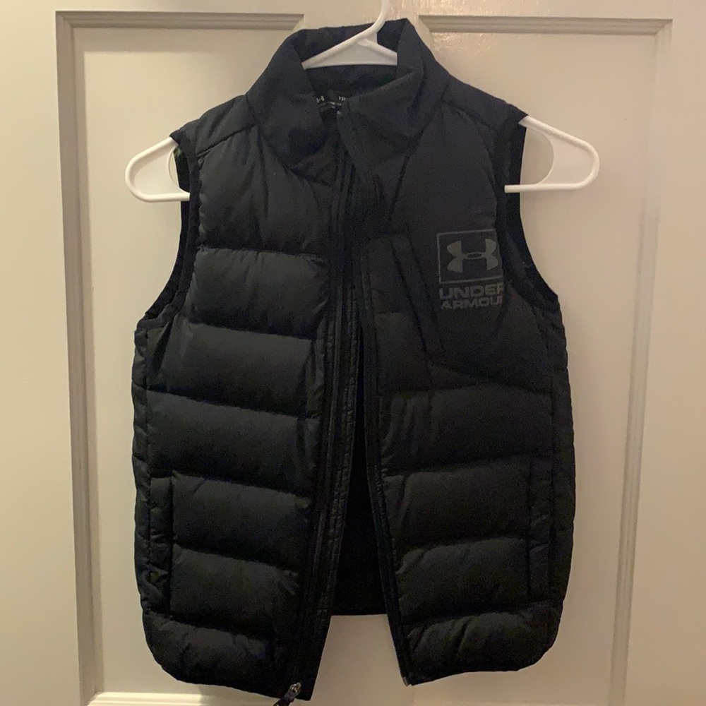 Boys Under Armour puffer vest, YSM